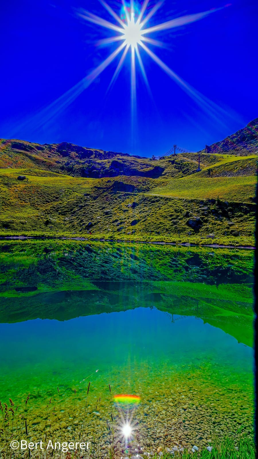 Spiegelung im Zirbensee/ Glungezer/TIROL von Bert Angerer