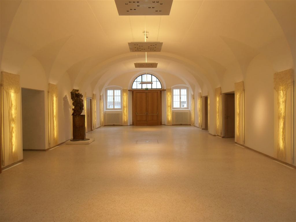 Installation im Erzbischöflichen Palais in Salzburg von Margit Wimmer-Fröhlich